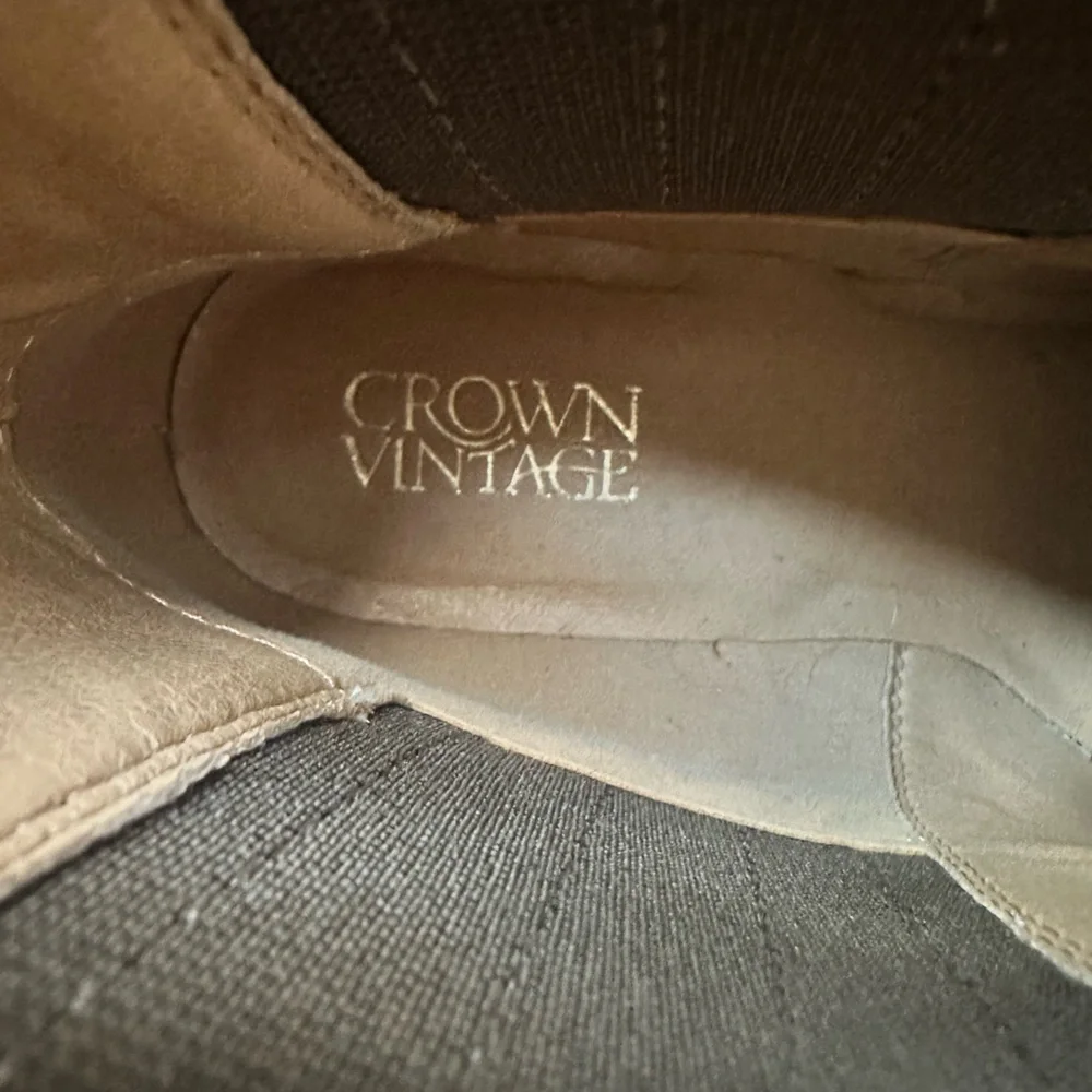Crown Vintage Capari Bootie Block Heel Suede Leather Taupe‎ Size 10
